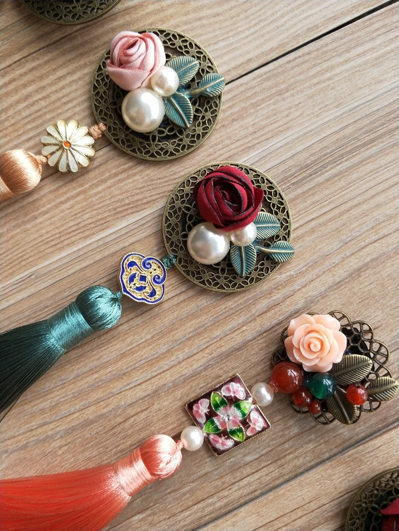 Vintage Style 3D Flowers Tassles Designed Brooch-Brooches & Lapel Pins-JEWELRYSHEOWN