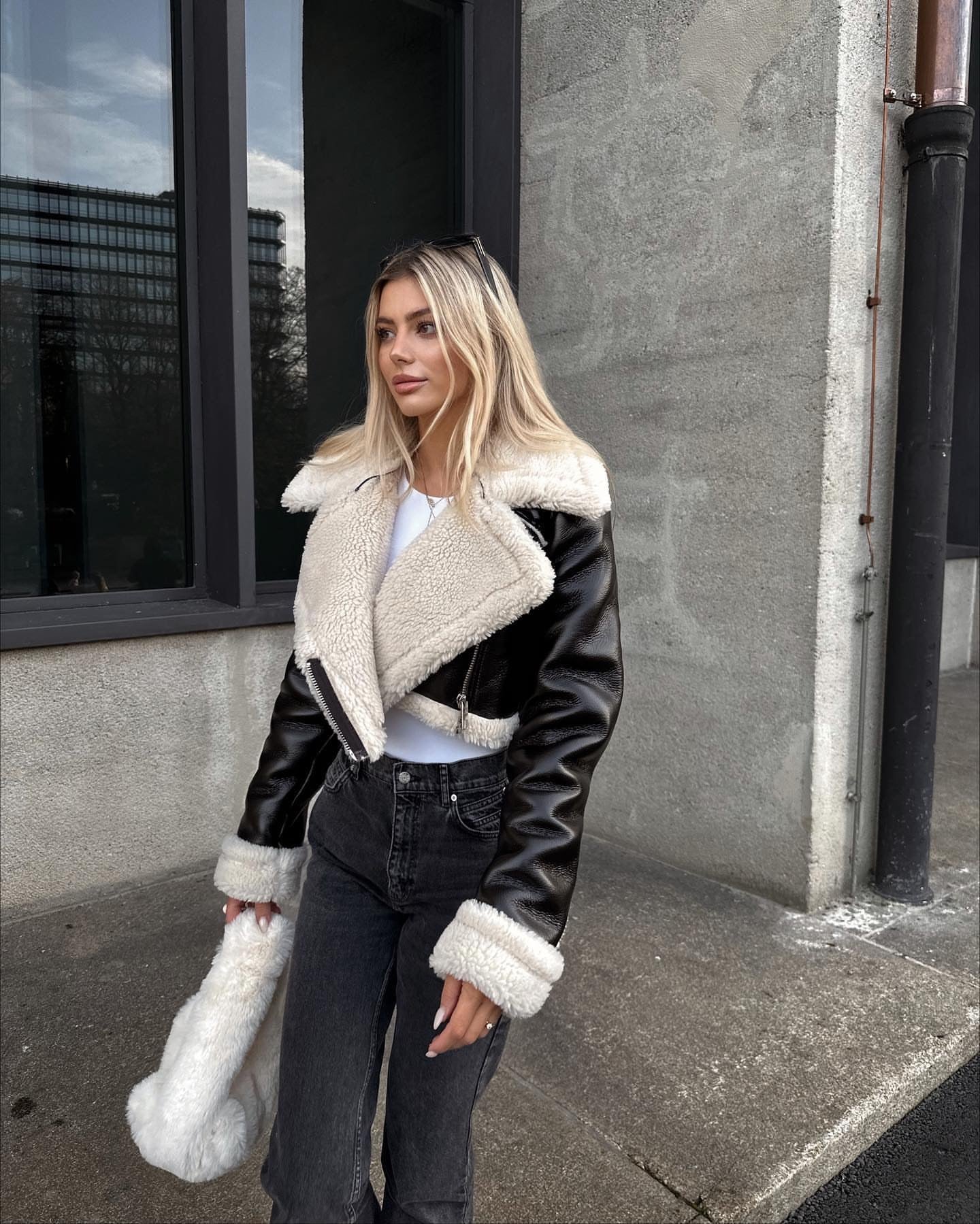 Fashion Designed Leather with Fur Short Motorcycle Coats Jacket