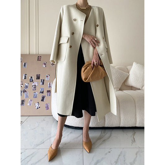 Winter Warm Designed Luxury Long Woolen Outerwear for Women